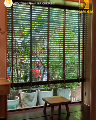 LẮP ĐẶT RÈM SÁO GỖ TẠI CHUNG CƯ H1, HOÀNG DIỆU, QUẬN 4, TP. HỒ CHÍ MINH