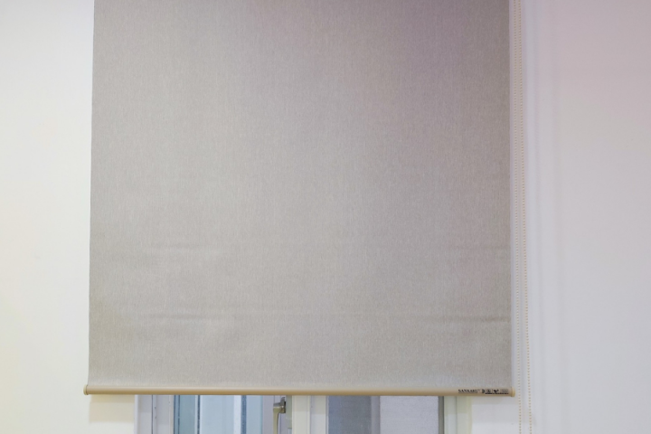 Lắp đặt rèm cuốn Sankaku