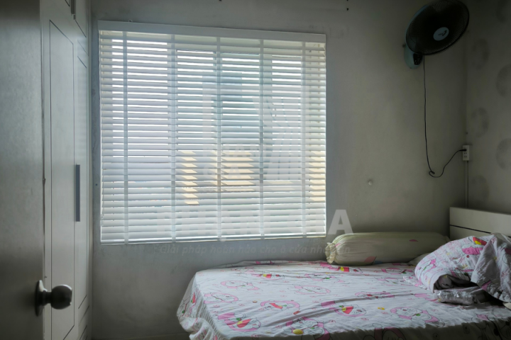 LẮP ĐẶT RÈM SÁO GỖ HỆ 1 DÂY