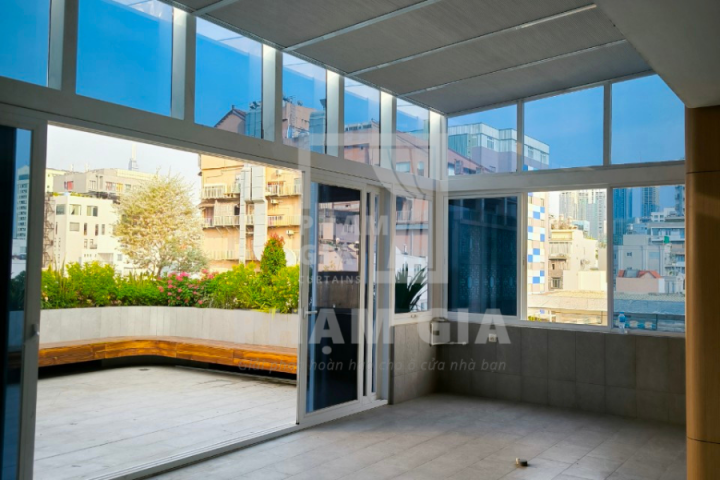 LẮP ĐẶT RÈM TRẦN TỔ ONG TẠI QUẬN 1