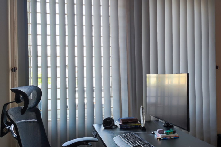 Lắp đặt rèm lá dọc