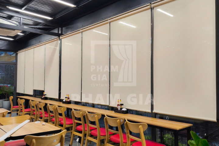 LẮP ĐẶT RÈM CUỐN LƯỚI QUÁN ĂN TẠI AN PHÚ QUẬN 2