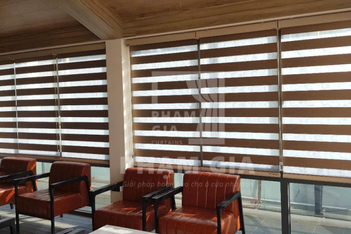 LẮP ĐẶT RÈM CỬA TẠI TRÀ SỮA 8678 BÙI THỊ XUÂN, TP ĐÀ LẠT