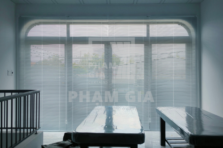 LẮP ĐẶT RÈM SÁO NHÔM TẠI SPA LÊ VĂN THỊNH