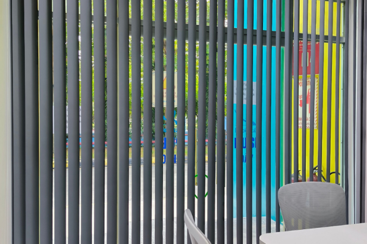 LẮP ĐẶT RÈM LÁ DỌC TẠI VĂN PHÒNG CÔNG TY SƠN AKZONOBEL 