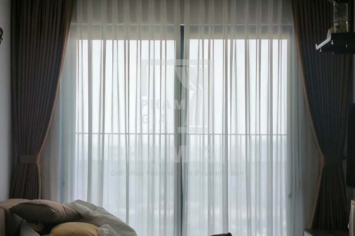 LẮP ĐẶT RÈM VẢI 2 LỚP TẠI PEGASUITE 1, QUẬN 8