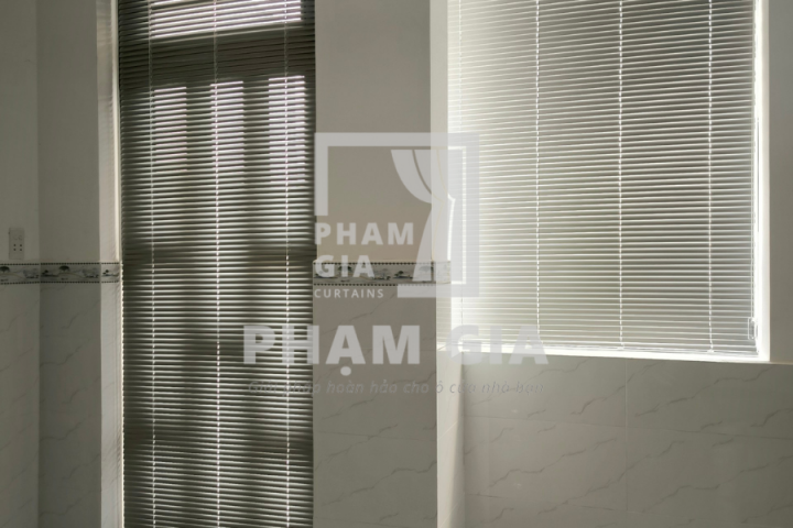 LẮP ĐẶT RÈM SÁO NHÔM HỆ 1 DÂY CAO CẤP