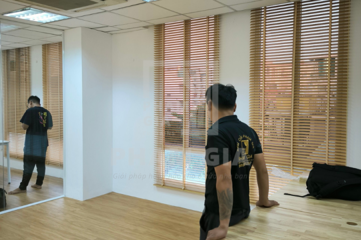 LẮP ĐẶT RÈM SÁO GỖ - TRẦN KHÁNH DƯ, QUẬN 1