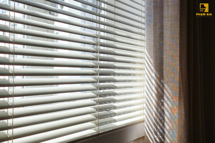 Kết Cấu Rèm Sáo Nhôm – Nền Tảng Tạo Nên Độ Bền Và Sự Linh Hoạt