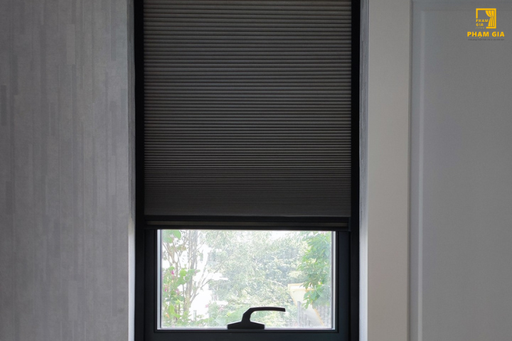 Tìm Hiểu Về Rèm Tổ Ong Gắn Kính: Cấu Tạo, Ưu Điểm Và Cách Lắp Đặt Chuẩn