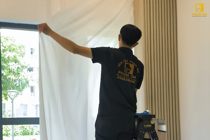 Miễn phí lắp đặt rèm cửa – Sản phẩm đẹp, độ bền cao, dịch vụ chuyên nghiệp