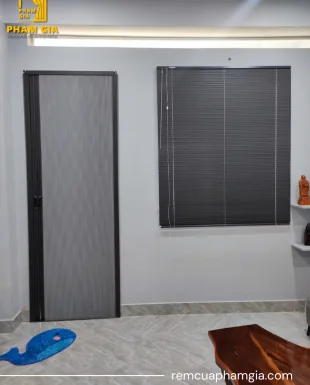Lắp đặt rèm sáo nhôm và cửa chống muỗi