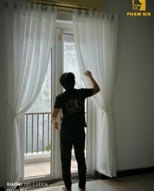 LẮP ĐẶT RÈM VOAN TRẮNG