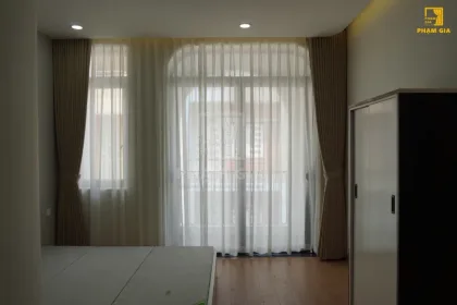 Nâng tầm không gian với rèm vải nhà phố cao cấp