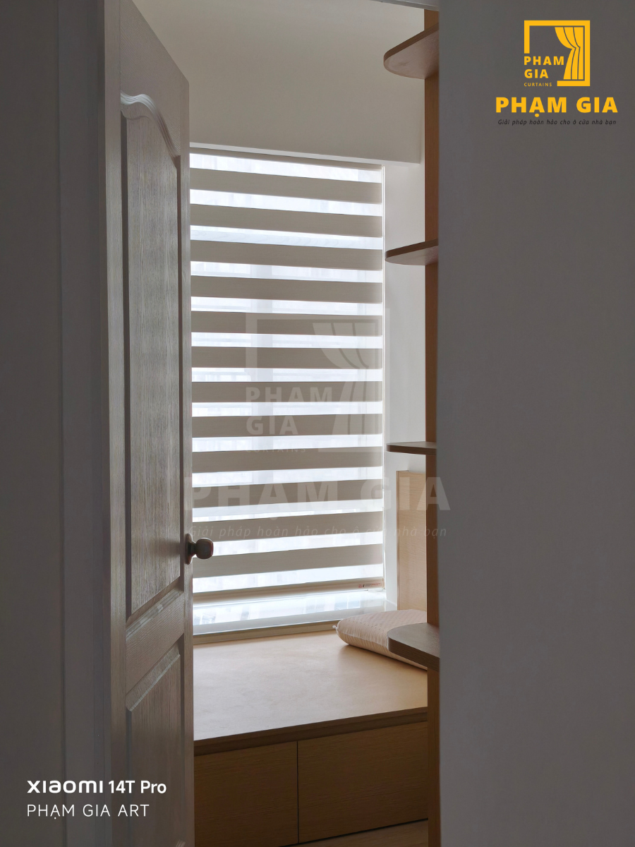 lap-dat-rem-cau-vong-va-rem-sao-go-tai-chung-cu-sky-gaden-3-kdt-phu-my-hung-tp-ho-chi-minh