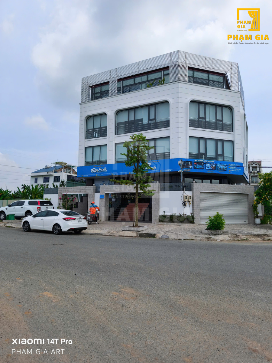 lap-dat-rem-cuon-van-phong-tai-phuoc-long-tp-hcm