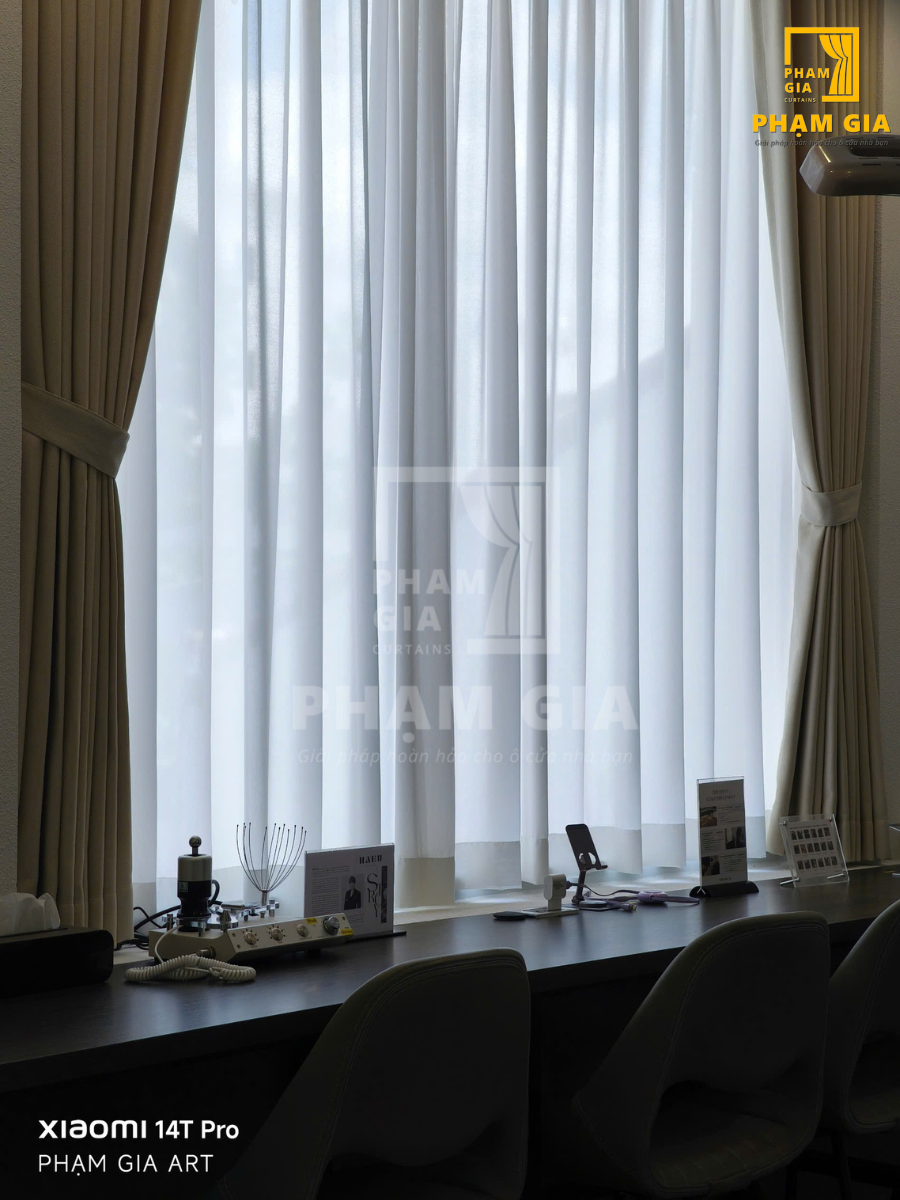lap-dat-rem-cua-tai-haeu-beauty-salon-tp-thu-duc