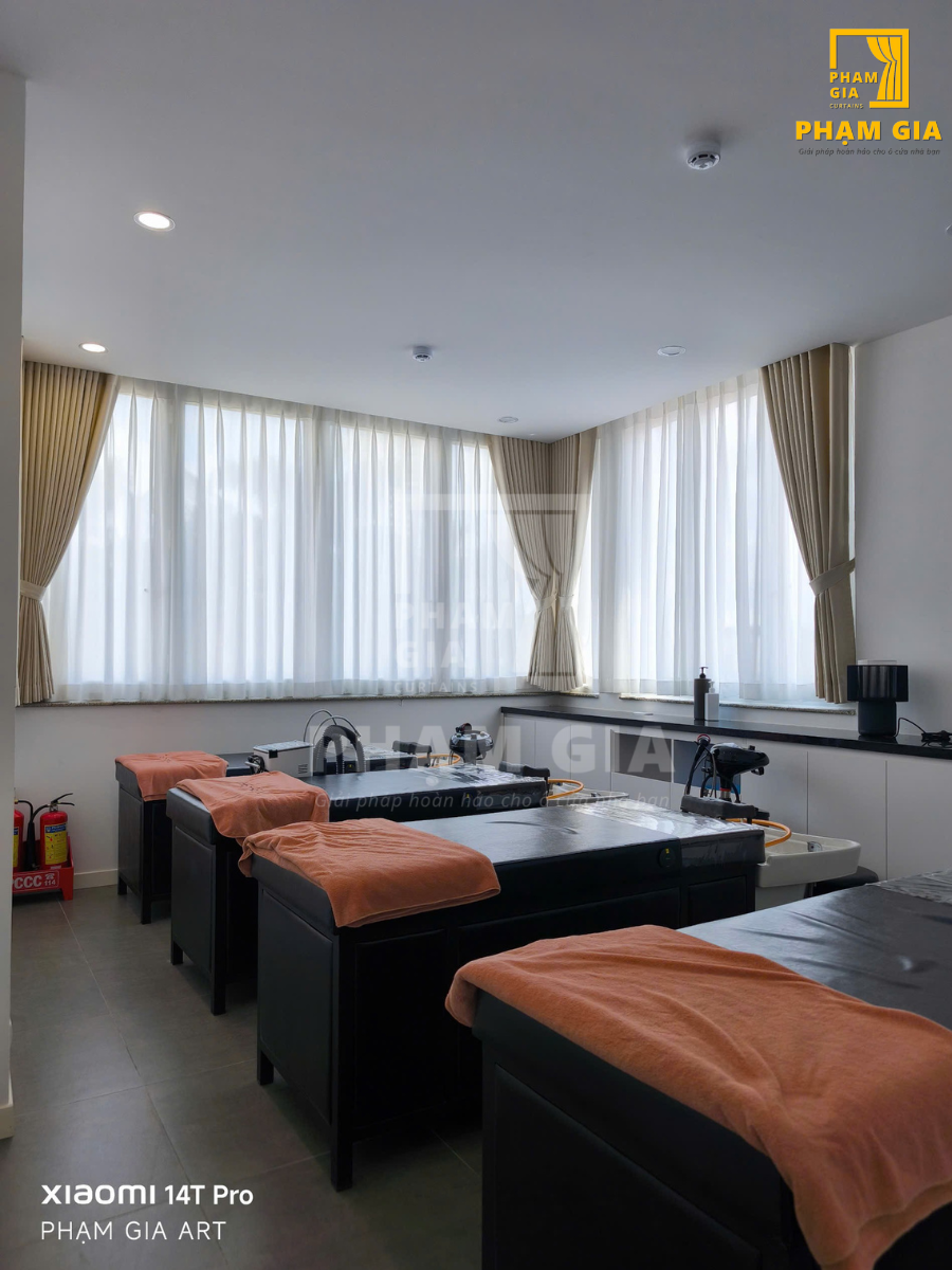 lap-dat-rem-cua-tai-haeu-beauty-salon-tp-thu-duc