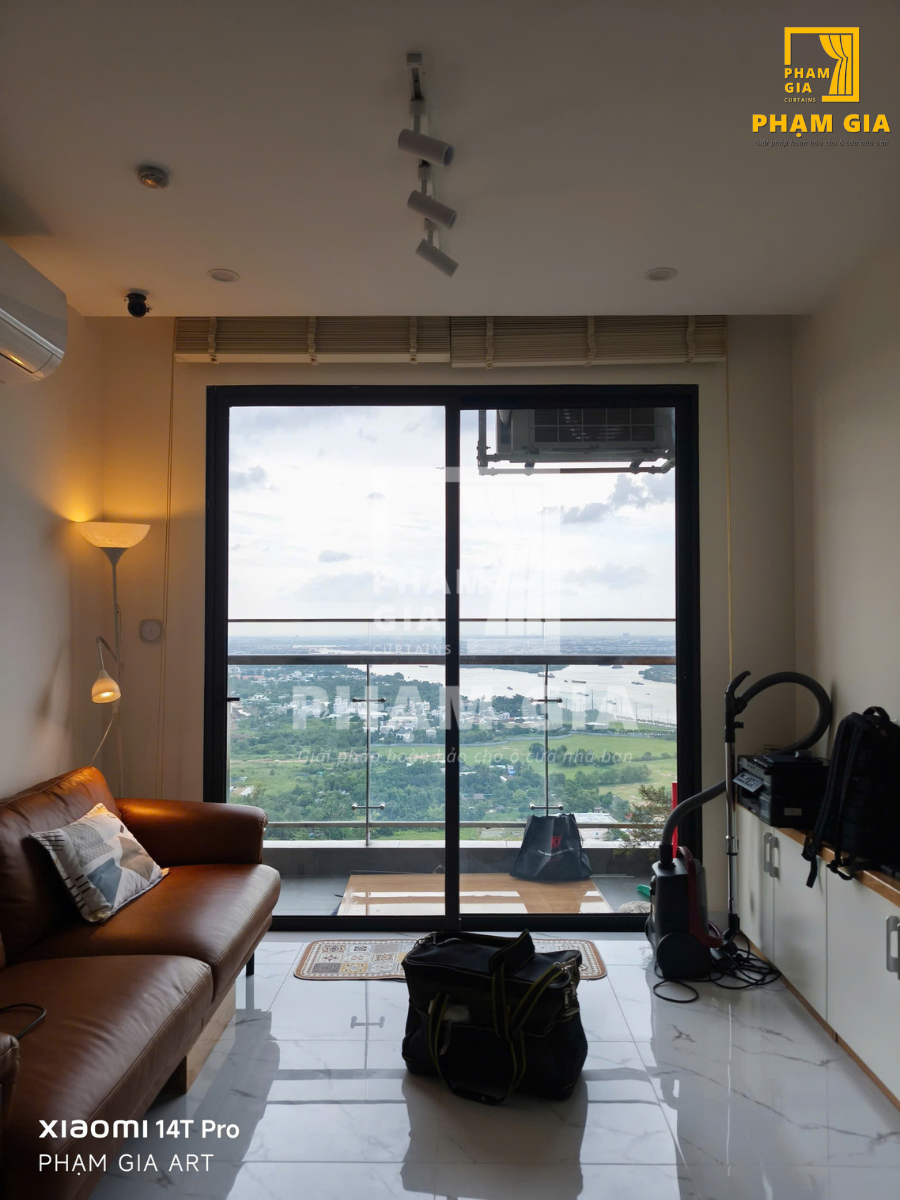 lap-dat-rem-cua-tai-bs10-vinhomes-grand-park-quan-9