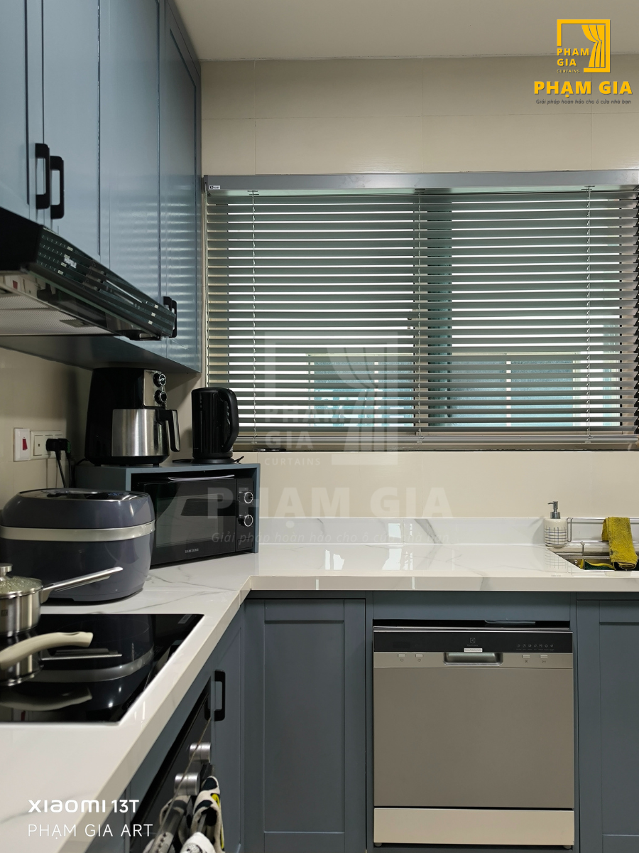 lap-dat-rem-cua-tai-the-vista-an-phu-tp-hcm