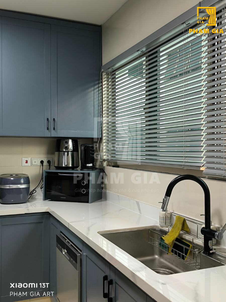 lap-dat-rem-cua-tai-the-vista-an-phu-tp-hcm