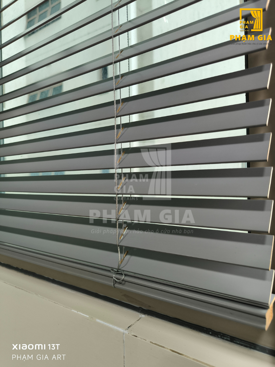 lap-dat-rem-cua-tai-the-vista-an-phu-tp-hcm