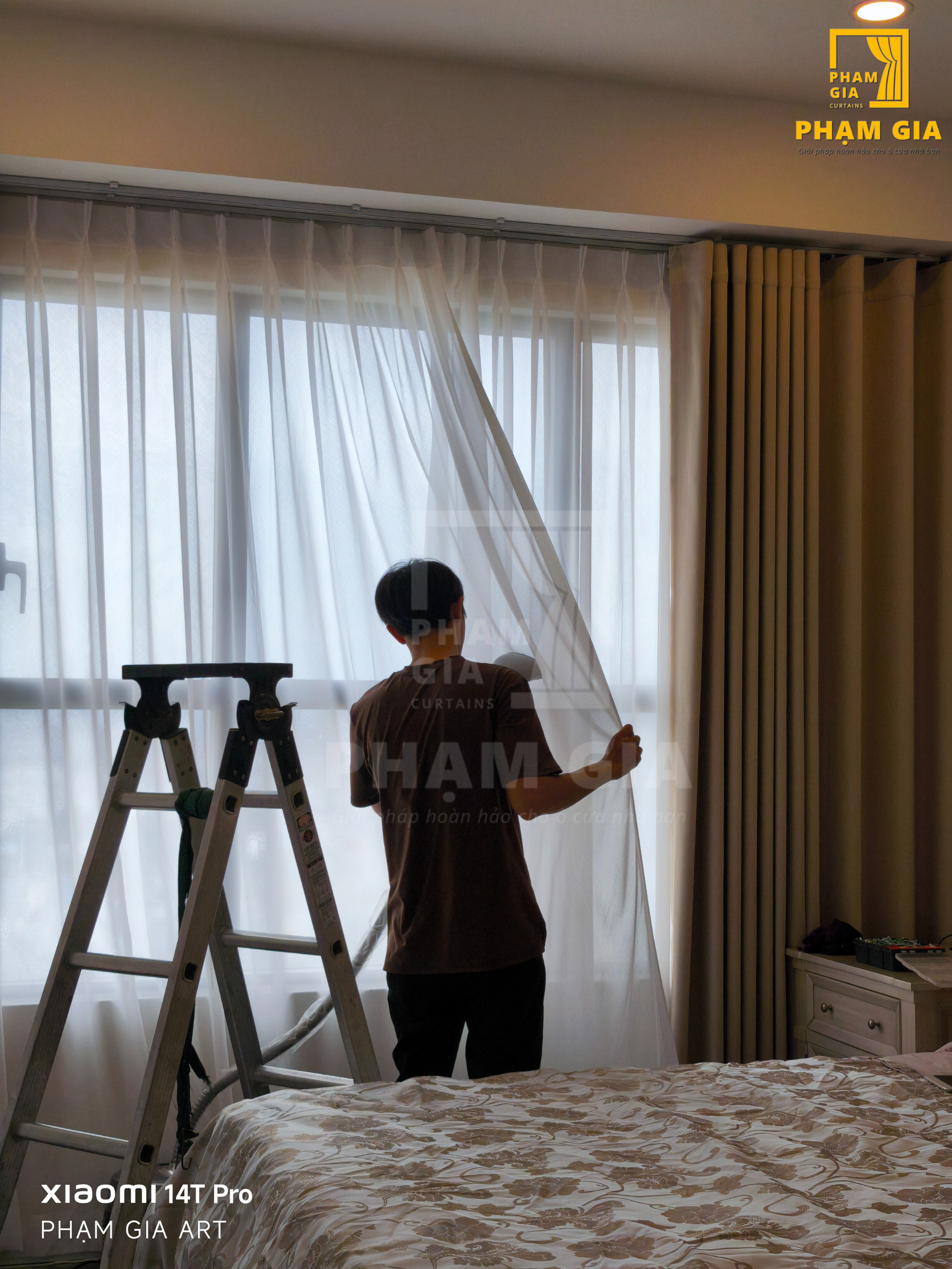 lap-dat-rem-cua-tai-the-sun-avenue-mai-chi-tho