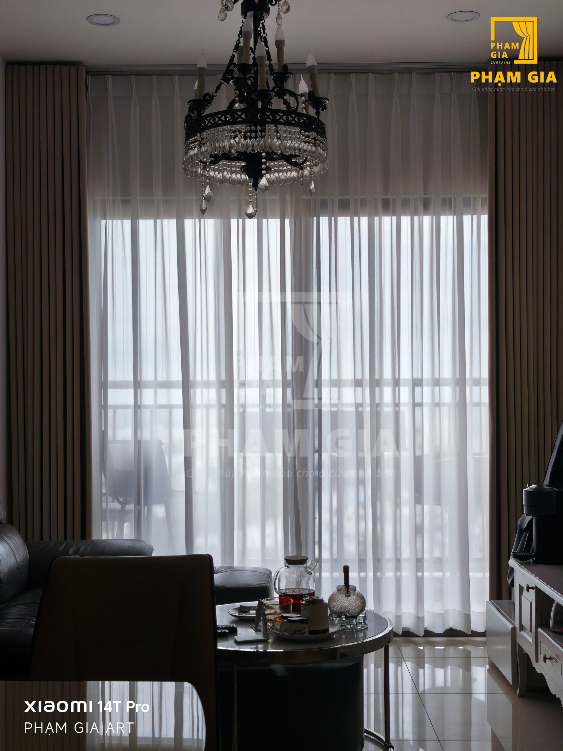 lap-dat-rem-cua-tai-the-sun-avenue-mai-chi-tho