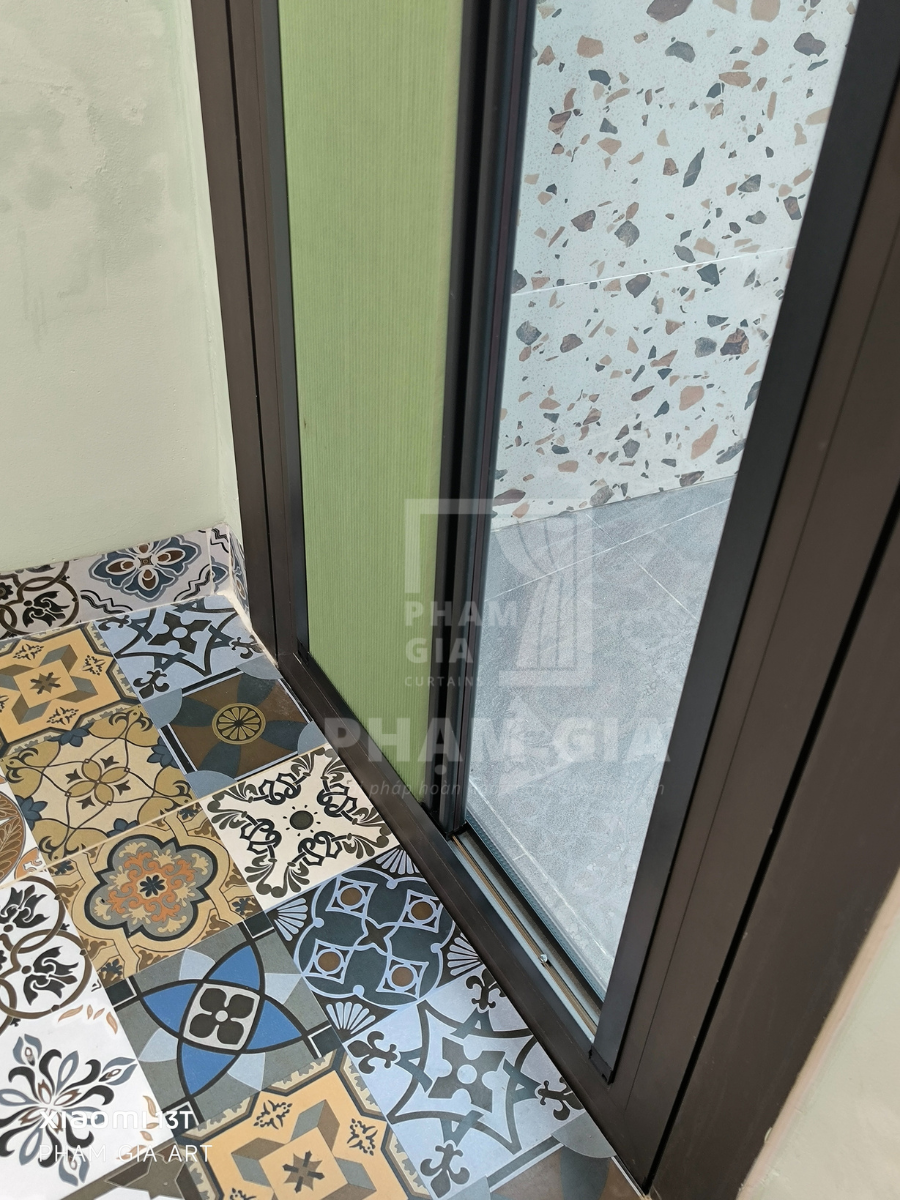 lap-dat-rem-cua-tai-hau-giang-quan-6