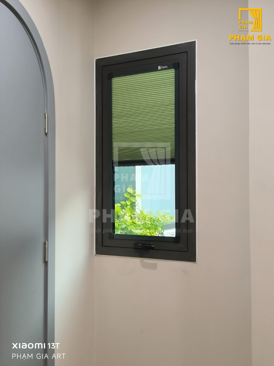 lap-dat-rem-cua-tai-hau-giang-quan-6