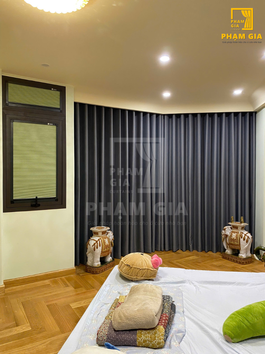 lap-dat-rem-cua-tai-hau-giang-quan-6