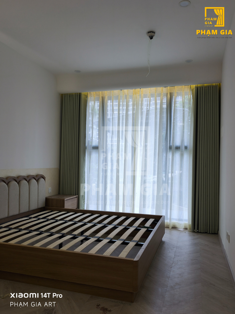 lap-dat-rem-cua-tai-lumiere-boulevard-toa-angelice-vinhomes-grand-park-tp-hcm