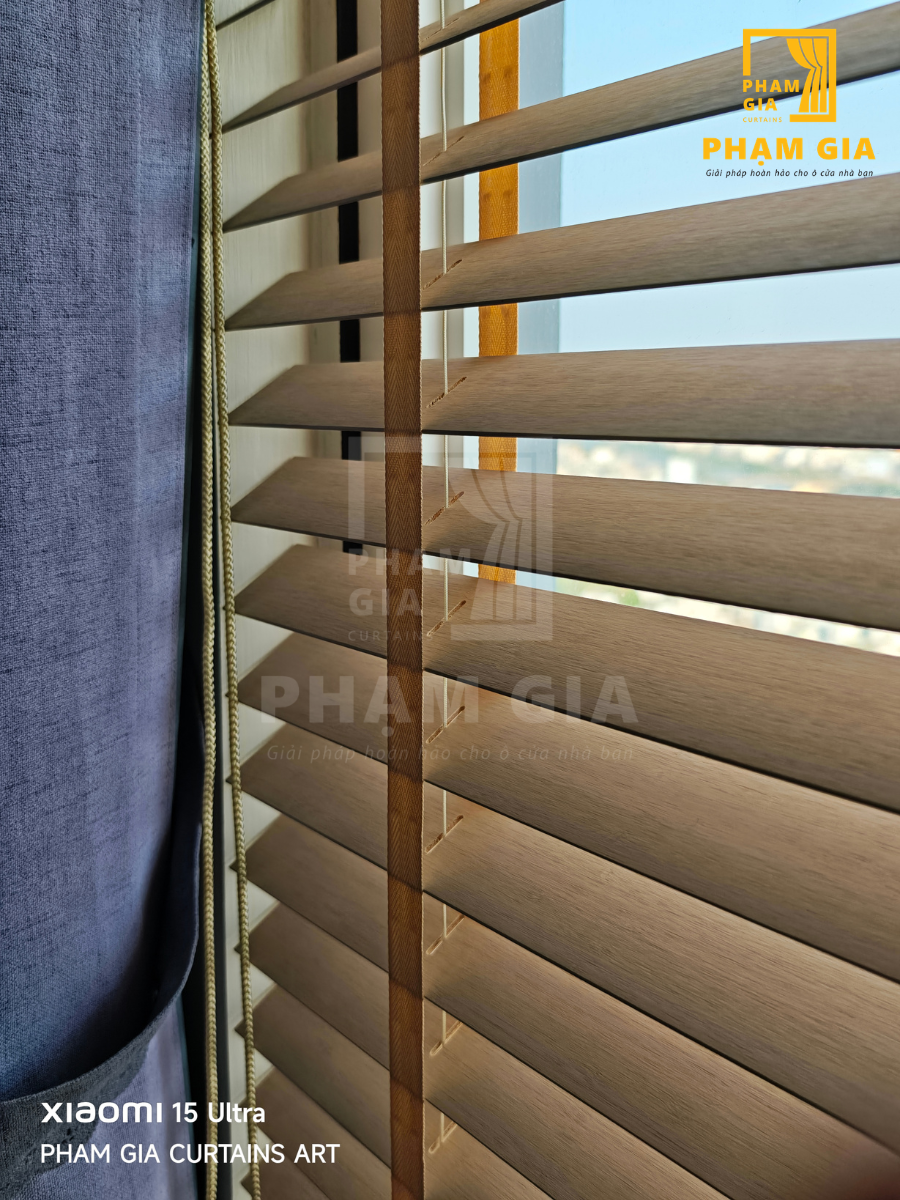 LẮP ĐẶT RÈM SÁO GỖ VÀ RÈM VẢI TẠI CHUNG CƯ GALAXY 9, SỐ 9 NGUYỄN KHOÁI, KHU PHỐ 6, PHƯỜNG VĨNH HỘI (QUẬN 4 CŨ), TP. HCM