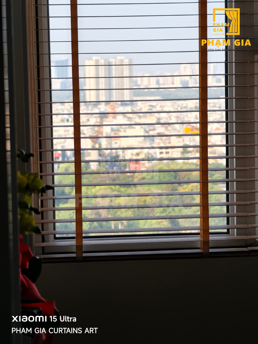 LẮP ĐẶT RÈM SÁO GỖ VÀ RÈM VẢI TẠI CHUNG CƯ GALAXY 9, SỐ 9 NGUYỄN KHOÁI, KHU PHỐ 6, PHƯỜNG VĨNH HỘI (QUẬN 4 CŨ), TP. HCM